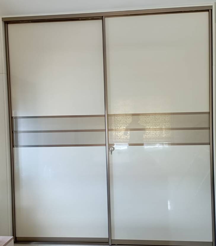 Wardrobe Design W13