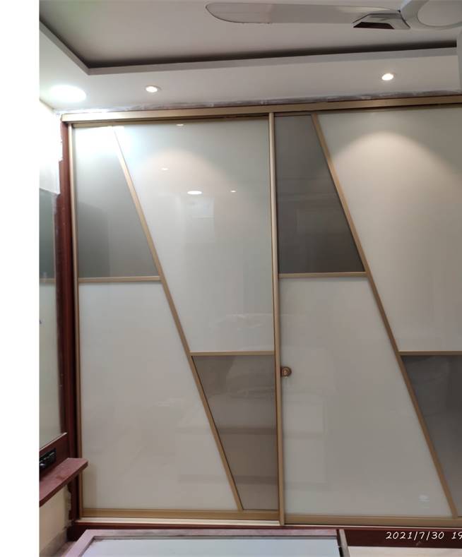 Wardrobe Design W7